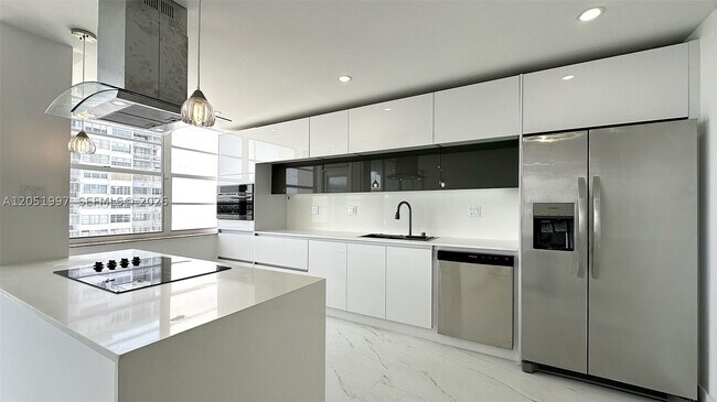 Foto del edificio - 18061 Biscayne Blvd