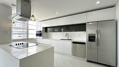 Building Photo - 18061 Biscayne Blvd