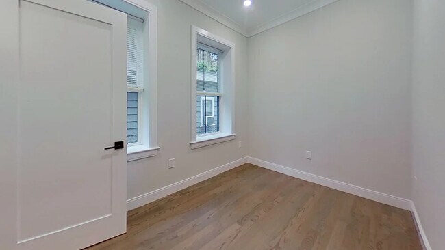 Building Photo - 113 Porter St