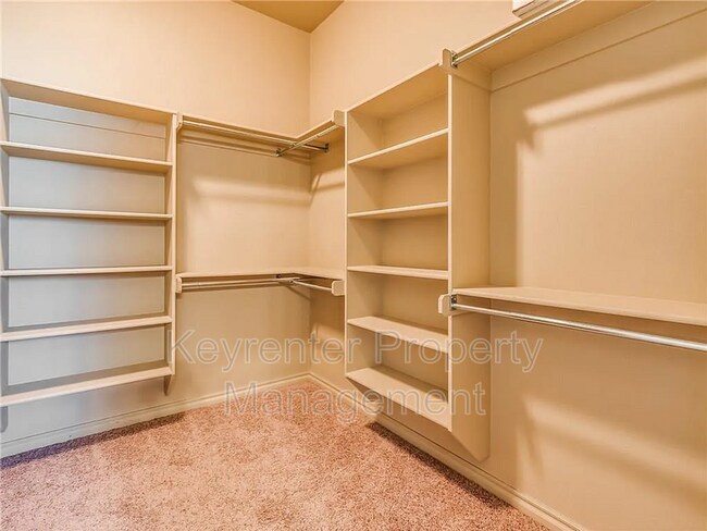 Photo - 16501 Moorgate Ln House