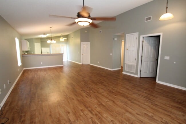 Building Photo - Spacious Brick Home Near NAS & Perdido Bea...