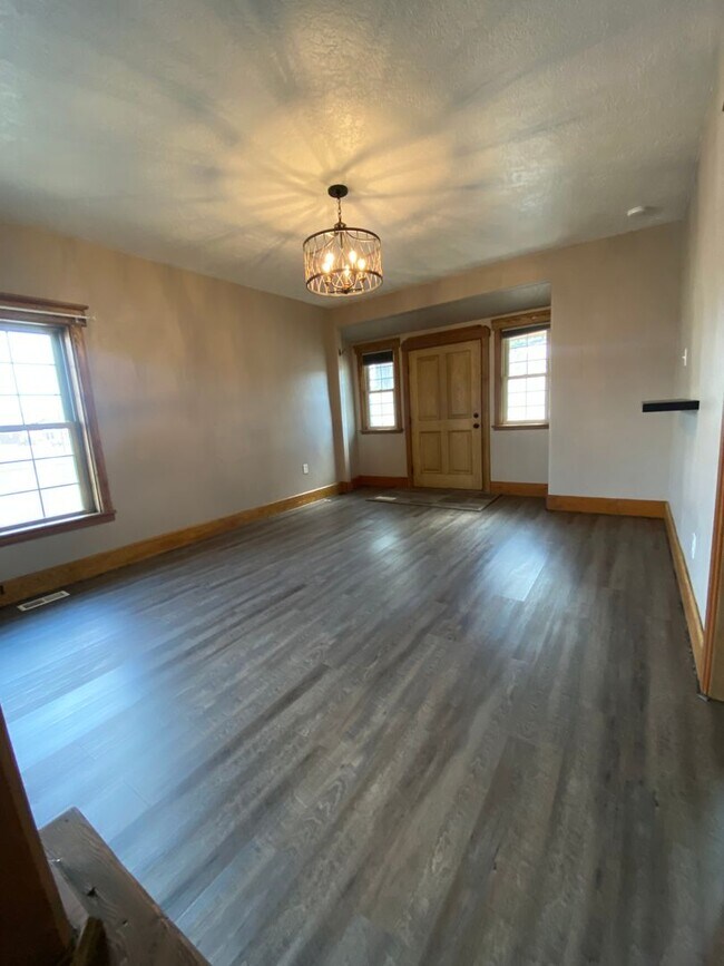 Foto del edificio - Adorable two Bedroom Single Family Home