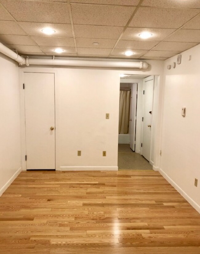 Building Photo - 406 Beacon St