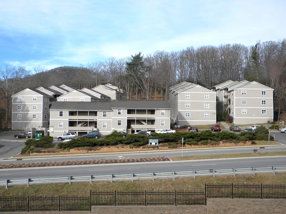 Primary Photo - Kingswood Condominiums