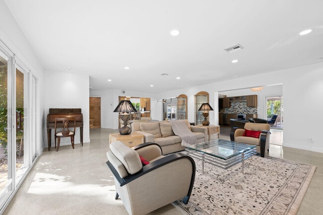 Foto del edificio - 2809 NE 25th St