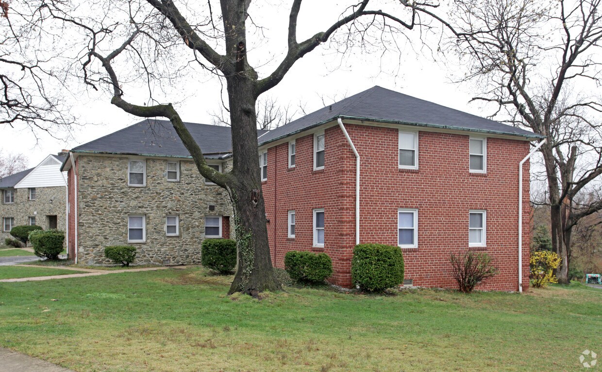 Foto del edificio - 4811 Lindsay Rd