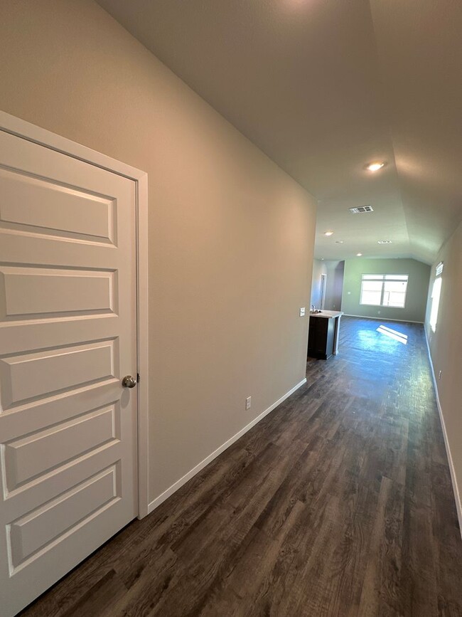 Building Photo - *Pre-leasing* NEW Three Bedroom | Two Bath...