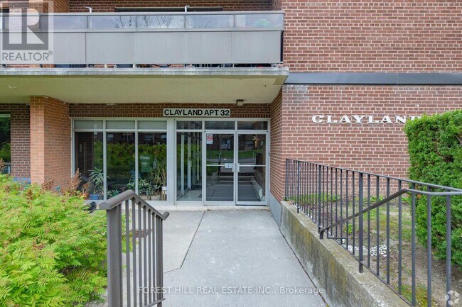 Photo du bâtiment - 32 Clayland Dr
