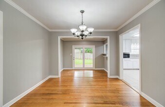 Building Photo - 3626 Songwood St