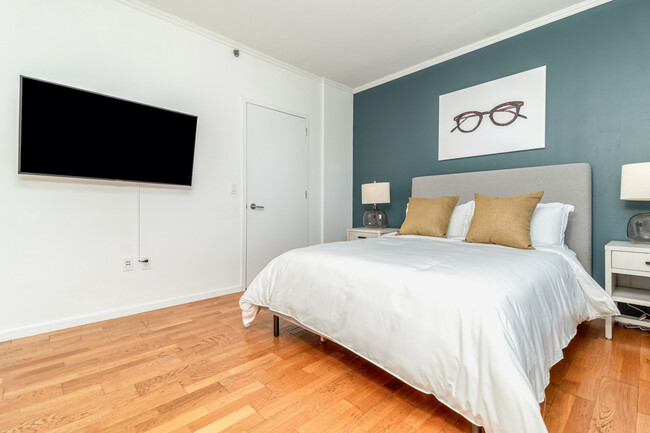Building Photo - 4450 Tropea Way