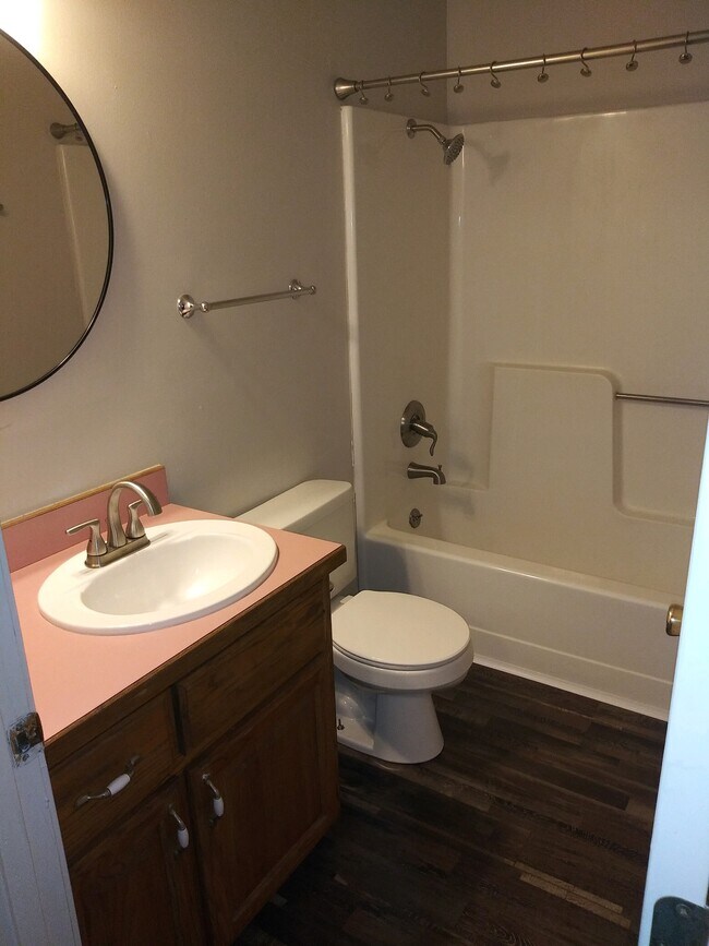Building Photo - 777 Cardinal Dr