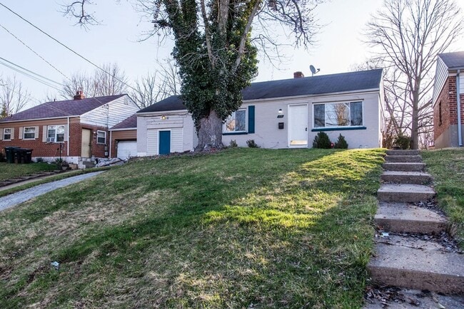 Building Photo - PRICE HILL-NICE 3 BEDROOM 1 BATH RANCH with