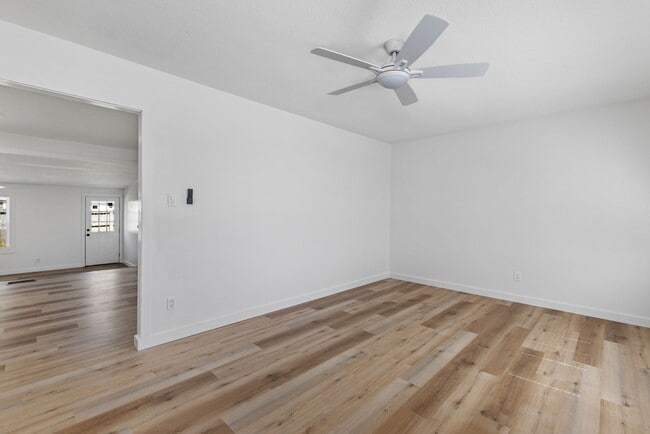 Building Photo - 104 Colorado Ave