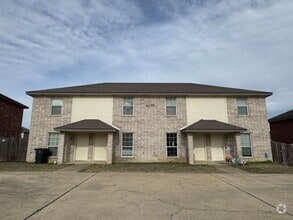 Building Photo - 4405 Abigail Dr