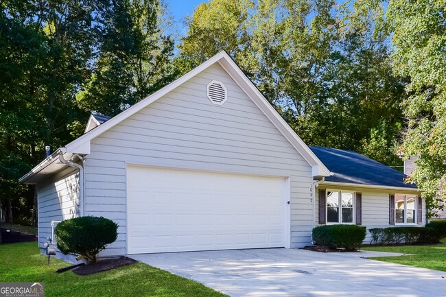 Building Photo - 1642 Sugarmaple Dr SW