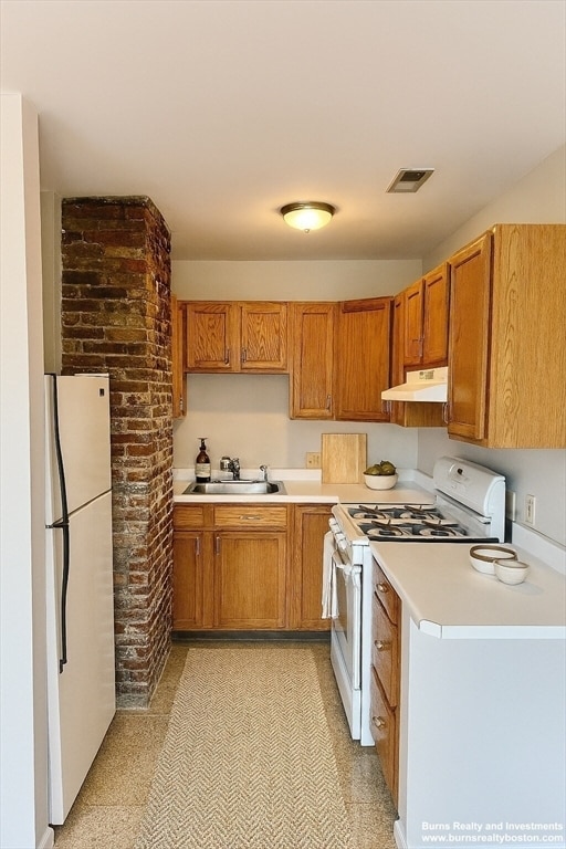 Building Photo - 506 E 8th St