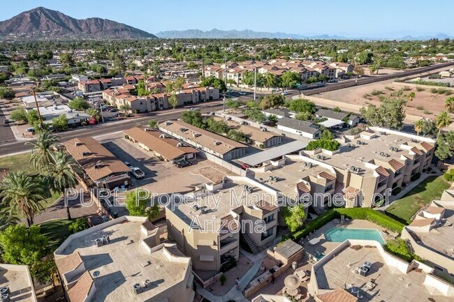 Foto del edificio - 2228 N 52nd St