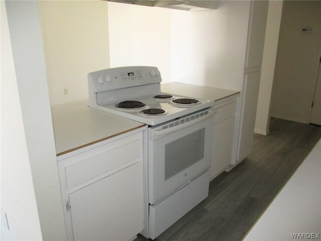 Building Photo - 5080 La Calzada Rd