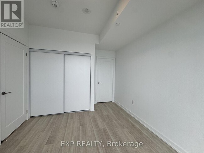 Photo du bâtiment - 9751 Markham Rd