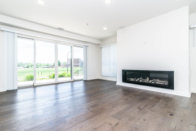 Foto del edificio - 450 W Stadium Blvd