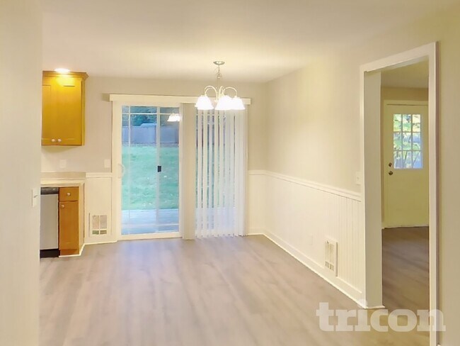 Foto del edificio - 6104 Cemetery Rd