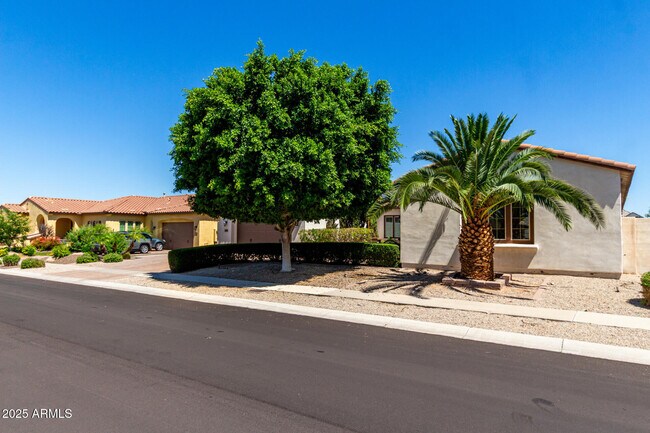 Foto del edificio - 7556 W Crystal Rd