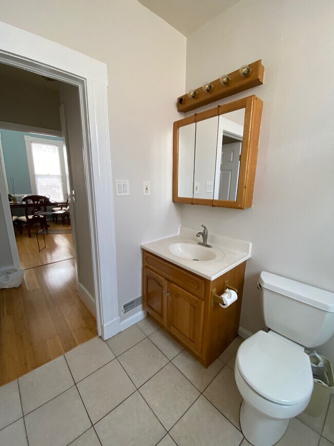 Building Photo - 3229 Elm St