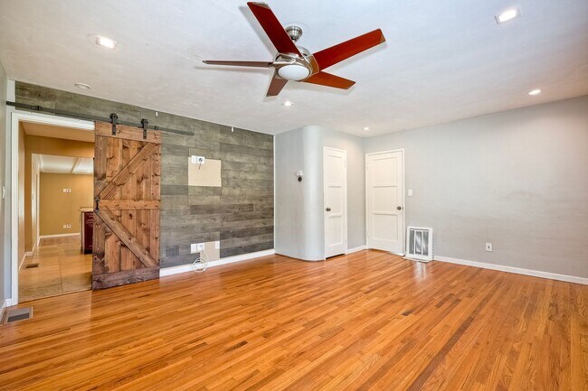 Foto del edificio - Spacious Rolando Home with Entertainer’s Backyard & Tons of Space!