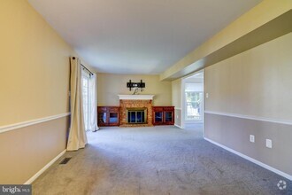 Building Photo - 44128 Bristow Cir