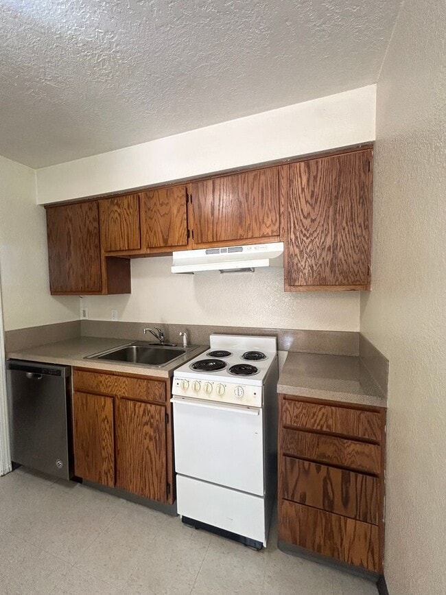 Foto del edificio - 2217-2221 Lee St SE