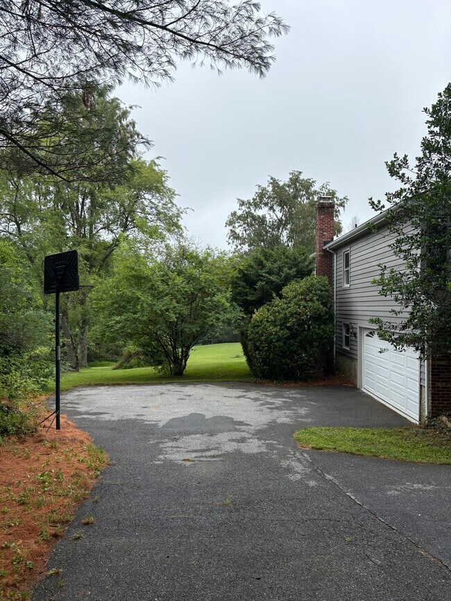 Foto del edificio - 11322 Old Hopkins Rd