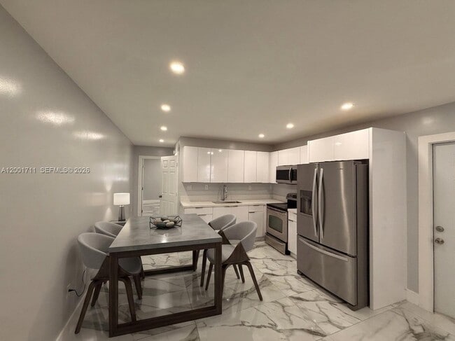 Foto del edificio - 15841 NW 18th Pl