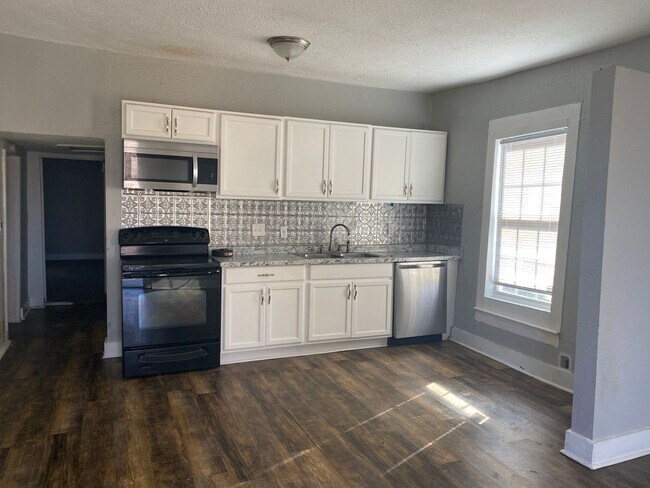 Foto del edificio - 3/2 in East Sherman!