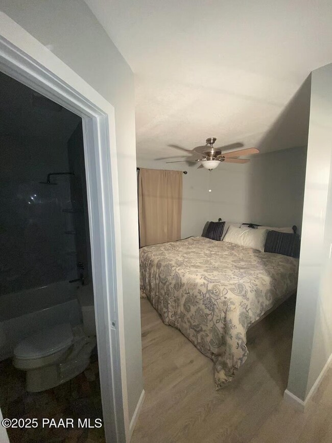 Building Photo - 1 Bar Heart Dr