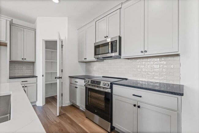 Building Photo - 2004 Stone Mountain Pkwy