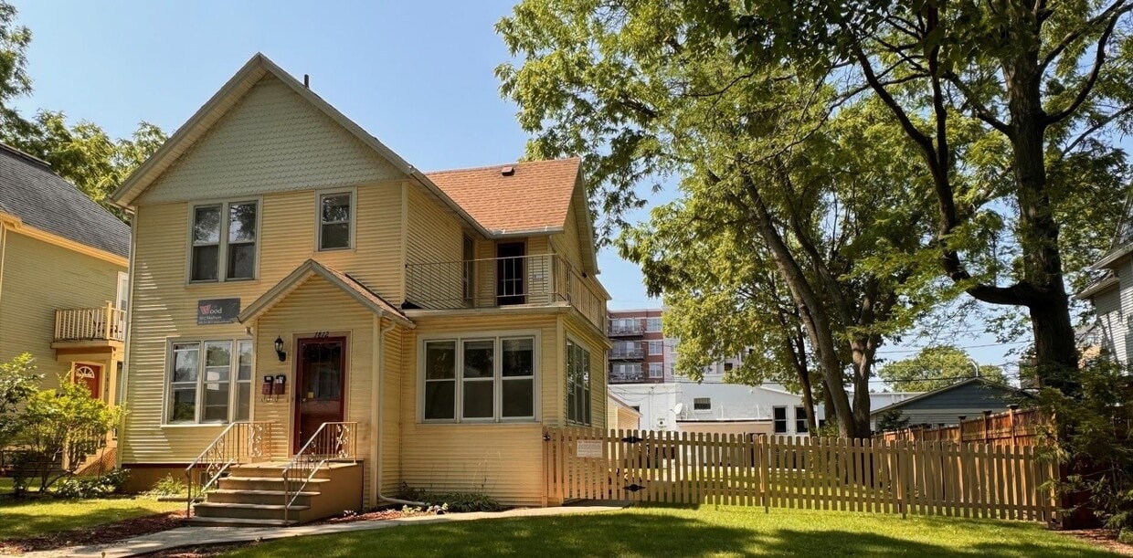 Building Photo - 1812 Madison St
