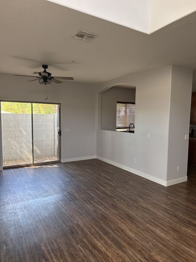 Foto del edificio - 3440 N 38th St