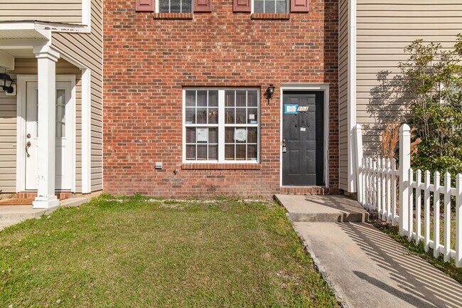 Foto del edificio - 2 Bed 2.5 Bath Townhome