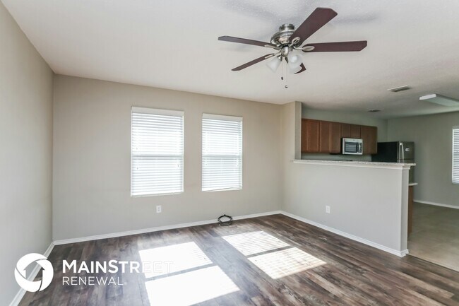 Foto del edificio - 2613 Mitchell Ln