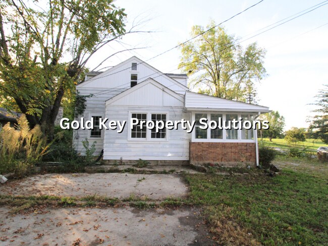 Foto del edificio - Adorable Brick 4 BR 1 BA House Near Golf C...