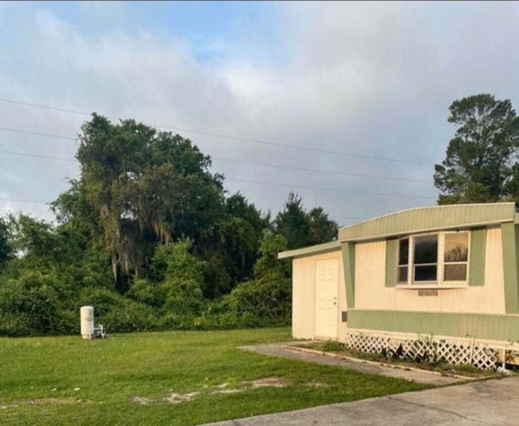 Primary Photo - Open Floor Plan home on Private Spacious Lot