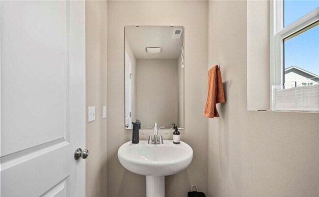 Foto del edificio - New Construction 3 bedroom property in Sul...