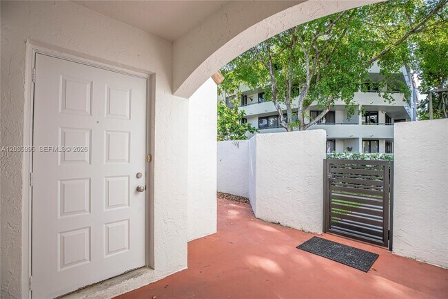 Foto del edificio - 21212 Harbor Way