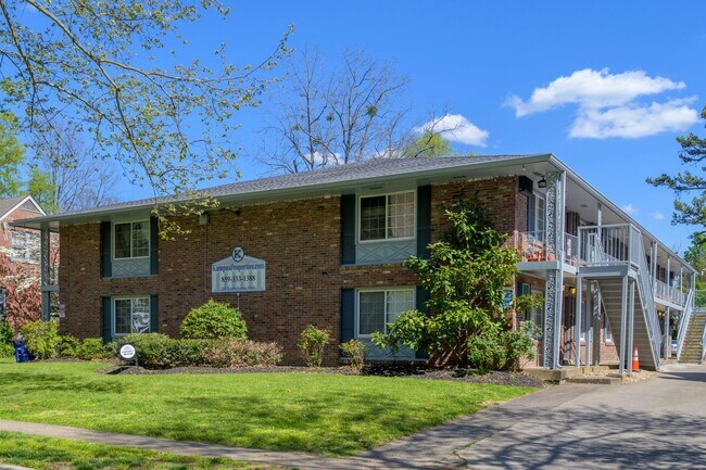 Building Photo - 318 Transylvania Park