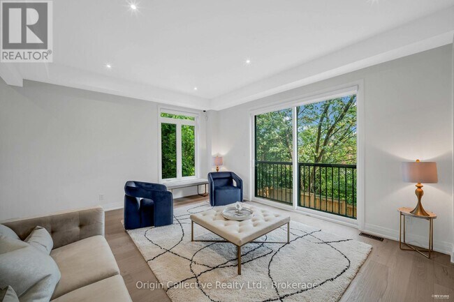 Building Photo - 6 Howick Ln