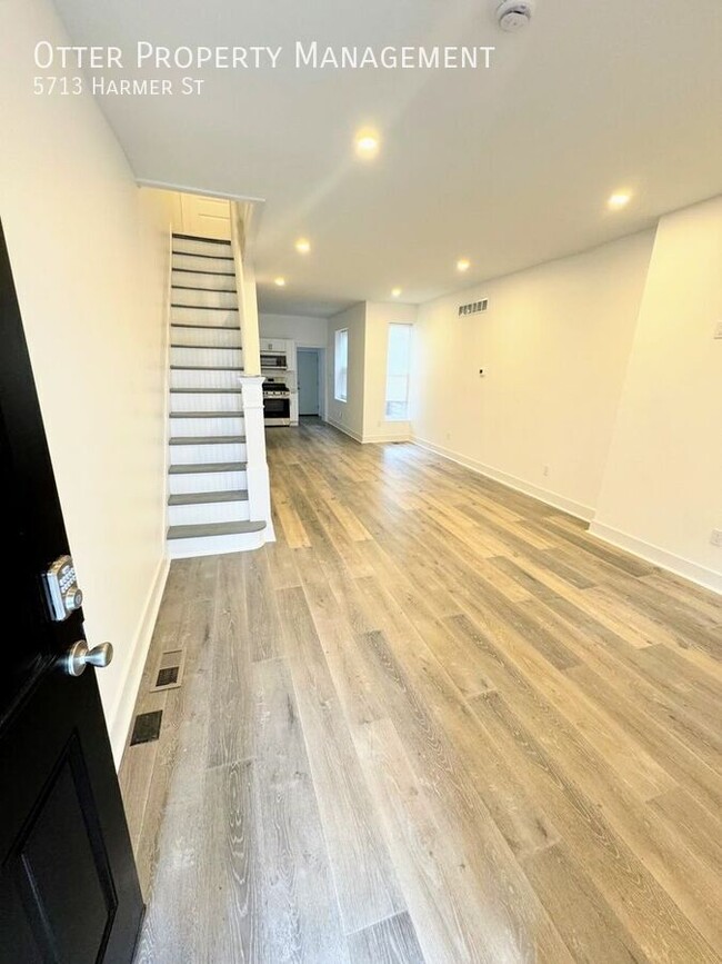 Foto del edificio - Stunning 3BR/1.5BA Home with Washer/Dryer ...