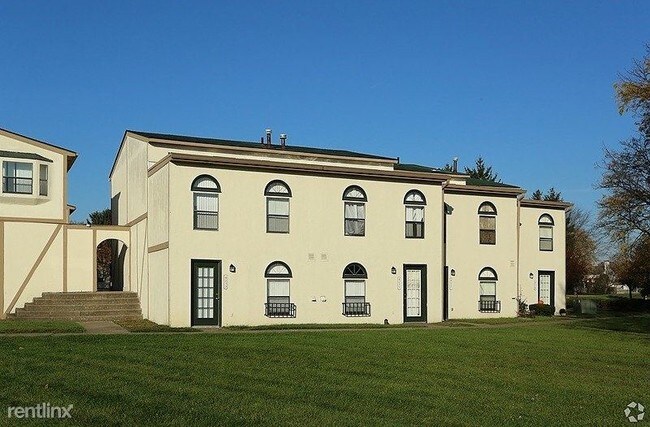 Building Photo - 4221 Appian Way W