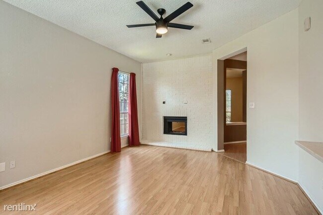 Foto del edificio - 4 br, 2 bath House - 4806 Clay Dr UNIT