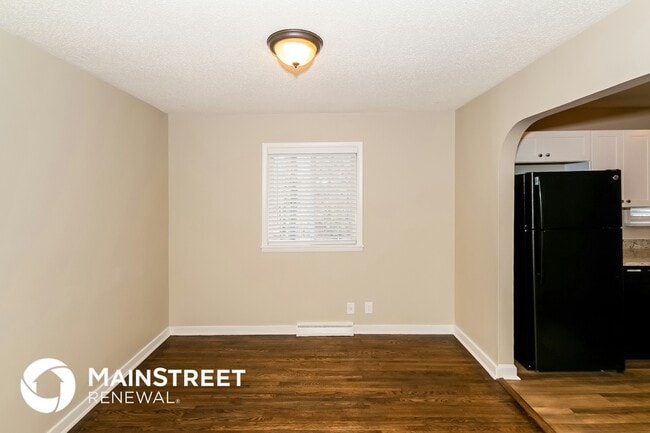 Foto del edificio - 624 Lisa Ln