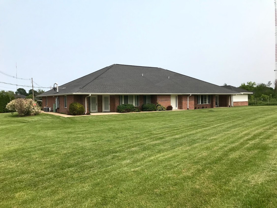 Foto principal - 106 Harris Rd